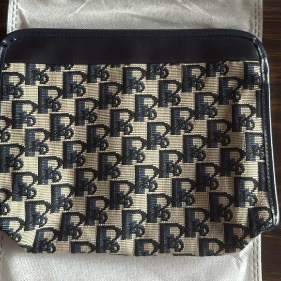 Designer Black and Tan Men's Bag - Picture 1 of 1